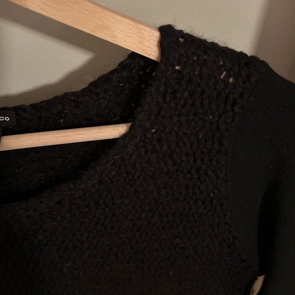 Club Monaco black sweater - Picture 3 of 4